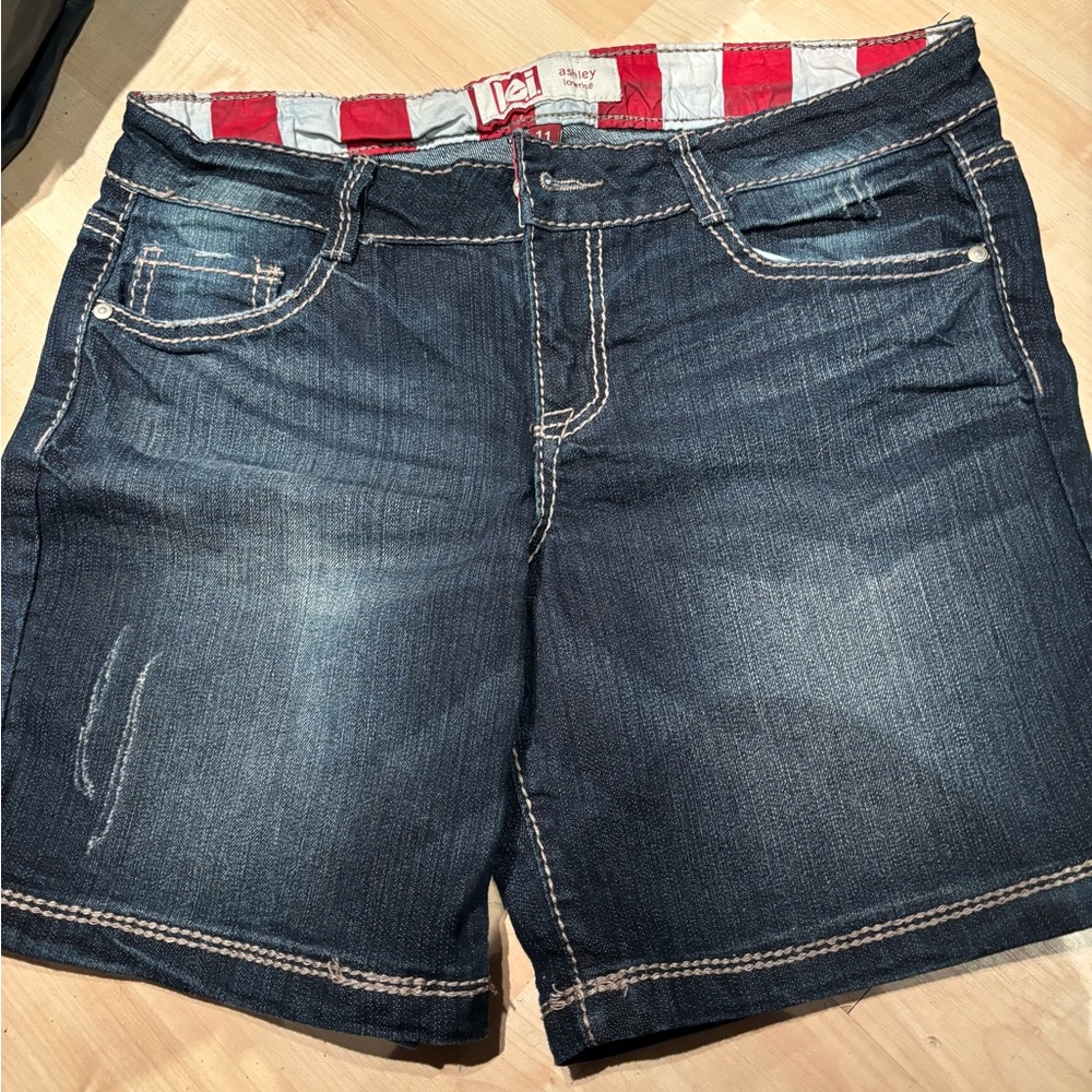 BORN IN THE USA! Lei junior Denim Shorts - Dark Blue with flag Stars & Stripes